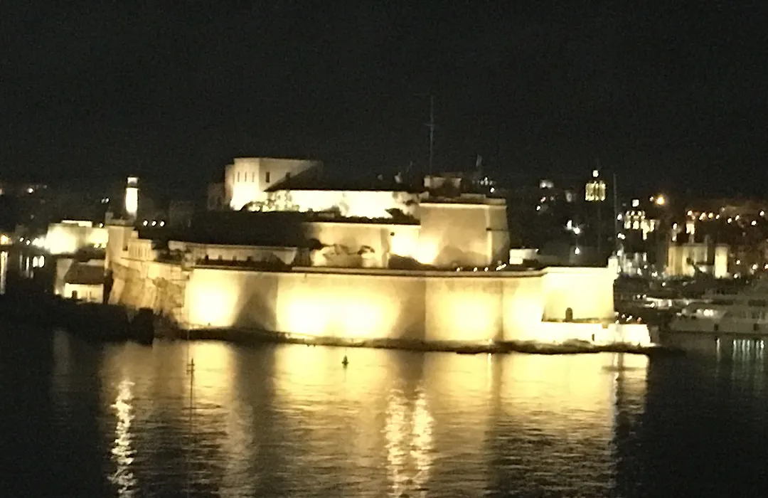 Grand Harbour Hotel-1
